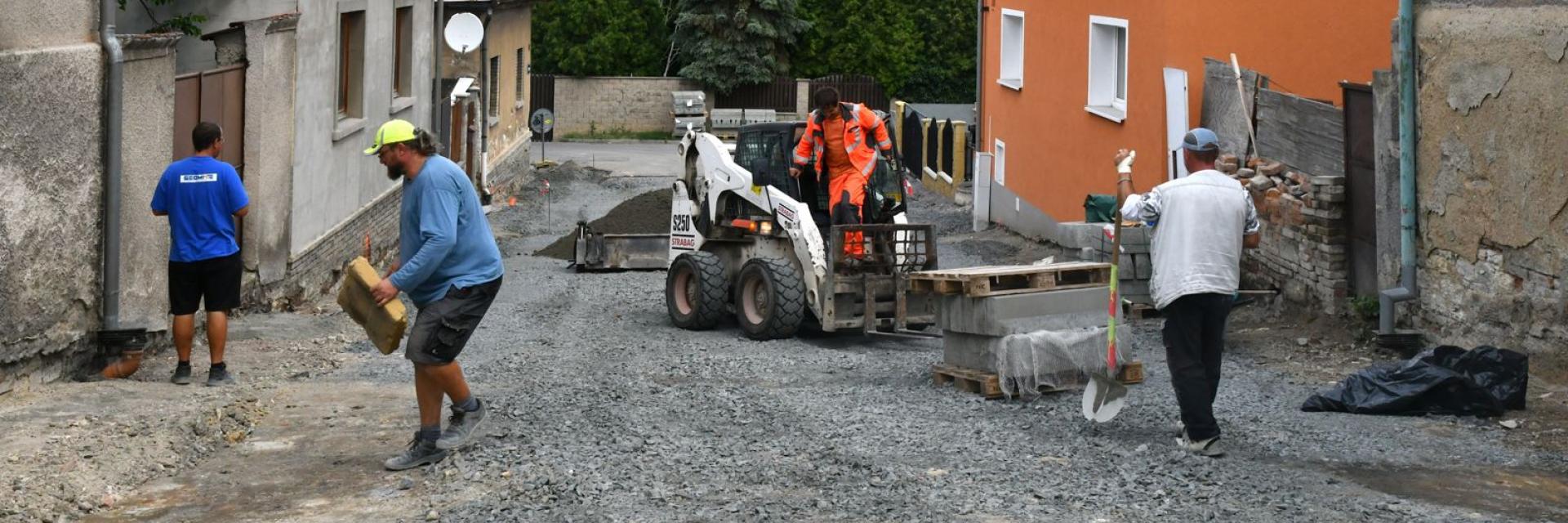 Rekonstrukce povrchů v ulici Pod Kuklíkem